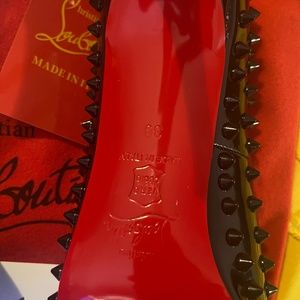 Black Heels 7.5 designer